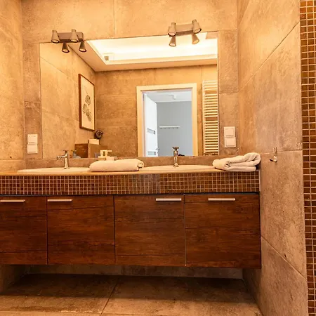 Grand - On The 17th Floor With Panorama *